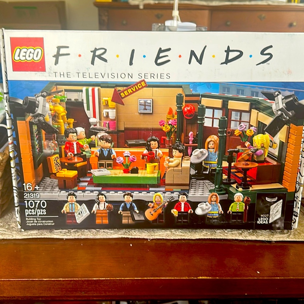 Friends Lego Set 21319